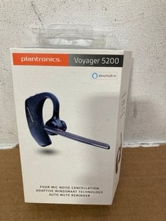 6 X PLANTRONICS VOYAGER 5200 BLUETOOTH HEADSETS: LOCATION - B1