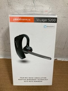 6 X PLANTRONICS VOYAGER 5200 BLUETOOTH HEADSETS: LOCATION - B1