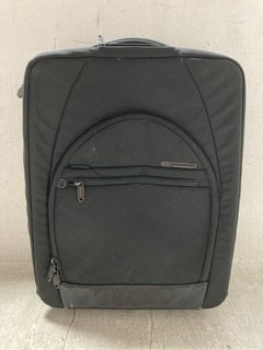 SAMSONITE SMALL SOFT SHELL TRAVEL SUITCASE IN BLACK: LOCATION - H8