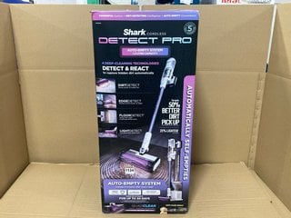 SHARK DETECT PRO CORDLESS VACUUM CLEANER - RRP - £449: LOCATION - G12