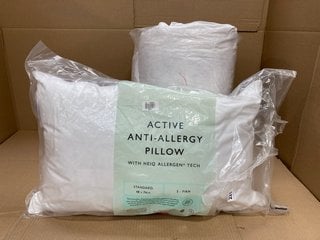 JOHN LEWIS AND PARTNERS BED DUVET IN WHITE (NOT SIZED) TO INCLUDE JOHN LEWIS AND PARTNERS ACTIVE ANTI ALLERGY PILLOW: LOCATION - E10