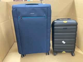 2 X ASSORTED SIZE HARD/SOFT SHELL TRAVEL SUITCASES IN NAVY AND BLACK: LOCATION - E11