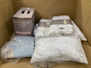 QTY OF ASSORTED JOHN LEWIS AND PARTNERS HOUSE HOLD ITEMS TO INCLUDE CHECKED PATTERN SUPER KING SIZE DUVET COVER SET IN LIGHT BLUE AND WHITE: LOCATION - E12