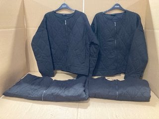 2 X KLASS WOMENS QUILTED BUTTON UP JACKETS IN BLACK SIZE: 14 , 18 , 20 AND 22: LOCATION - E15