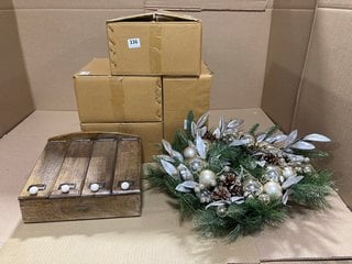 4 X BOXES OF LARGE BAUBLE AND GLITTER CHRISTMAS WREATHS: LOCATION - E17