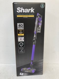 SHARK ANTI HAIR WRAP - PET MODEL CORDLESS STICK VACUUM CLEANER - RRP - £280: LOCATION - E1