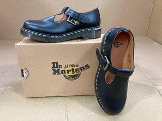 DR MARTENS POLLEY LEATHER ANKLE BUCKLE SHOES IN BLACK SIZE: 6 - RRP - £140: LOCATION - F16