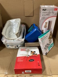 QTY OF ASSORTED PET ITEMS TO INCLUDE CATIT CLEAN PAN HOOD LITTER BOX WITH LID: LOCATION - F8