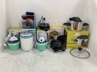 6 X ASSORTED APPLIANCES TO INCLUDE ELECTRIC OMELETTE MAKER , MINI YOGHURT MAKER: LOCATION - F7