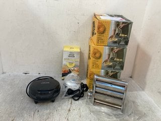 6 X ASSORTED KITCHEN ITEMS TO INCLUDE MINI PANCAKE MAKER , 2 X PASTA MACHINES: LOCATION - F2