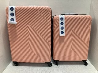 SET OF 2 HARDSHELL TRAVEL SUITCASES IN LIGHT PINK: LOCATION - E2