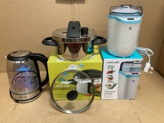 3 X ASSORTED HOUSE HOLD ITEMS TO INCLUDE STAINLESS STEEL 3L PRESSURE COOKER: LOCATION - G2