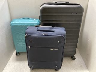 3 X ASSORTED SIZE HARD/SOFT SHELL LUGGAGE SUITCASES IN BLACK AND LIGHT TEAL: LOCATION - G6