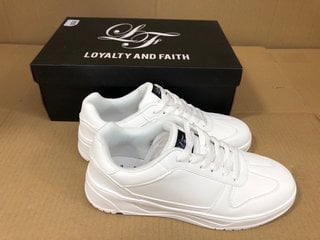 LOYALTY AND FAITH TREVOL LEATHER LACE UP TRAINERS IN WHITE SIZE: 7: LOCATION - H12