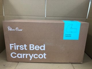 SILVER CROSS REEF FIRST BED CARRY COT IN GANACHE - RRP - £275: LOCATION - H11