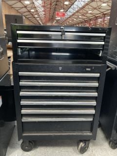 6 DRAWER BLACK METAL TOOL CHEST ON WHEELS TO INCLUDE 2 DRAWER BLACK METAL TOOL BOX: LOCATION - A2