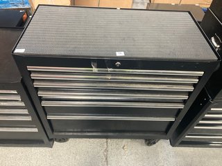 6 DRAWER BLACK METAL TOOL CHEST ON WHEELS: LOCATION - A2