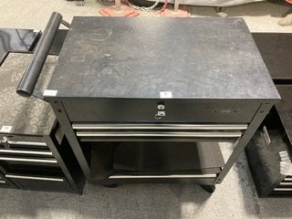 3 DRAWER BLACK METAL TOOL TROLLEY: LOCATION - A1