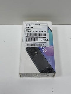 TCL 405 32 GB SMARTPHONE IN DARK GREY: MODEL NO T506D (WITH BOX & CHARGER CABLE) [JPTM127297]