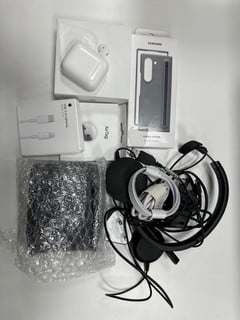 BOX OF MIXED ITEMS TO INCLUDE TO INCLUDE APPLE AIRTAG, SAMSUNG GALAXY Z FOLD 6 CASE, JABRA HEADSET, CHARGING CABLES & OTHERS ASSORTED TECH ITEMS [JPTM127197]