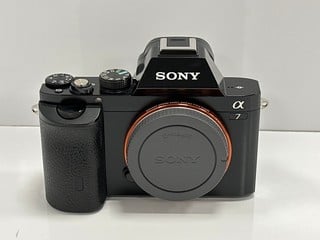 SONY A7 24.3 MEGAPIXELS MIRRORLESS CAMERA IN BLACK: MODEL NO ILCE-7 (BOXED WITH BATTERY) [JPTM127288]