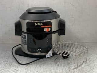 NINJA FOODI MULTI COOKER - MODEL NO. OL550UK: LOCATION - D6