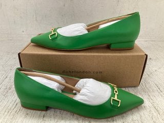 DUNE WOMENS GREEN-LEATHER SNAFFLE BALLERINA STYLE SHOES - UK SIZE 8: LOCATION - D5