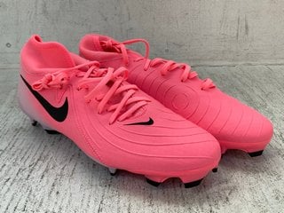 NIKE WOMENS PHANTOM LUNA II ACADEMY TRAINERS IN PINK - UK SIZE 6: LOCATION - D5