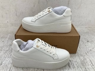 DUNE LONDON WOMENS 487 EPISODE WHITE LEATHER FLATFORM LACE UP TRAINERS - UK SIZE: 4: LOCATION - D3