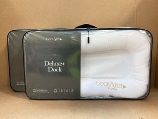 2 X DELUXE+DOCK WHITE DELUXE BABY PODS - COMBINED RRP: £260.00: LOCATION - A15