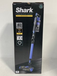 SHARK ANTI HAIR WRAP CORDLESS VACUUM (SINGLE BATTERY ) - IZ202UK - RRP £249.99: LOCATION - FRONT BOOTH