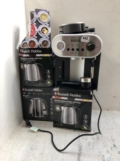 4 X ASSORTED KITCHEN ITEMS TO INCLUDE RUSSELL HOBBS STAINLESS STEEL KETTLE TO ALSO INCLUDE CAREZZA DELUXE GAGGIA MANUAL ESPRESSO COFFEE MACHINE - RRP: £289.00: LOCATION - A12