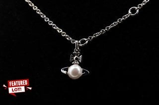 VIVIENNE WESTWOOD BALBINA PENDANT NECKLACE IN PLATINUM/CREAM - RRP £120: LOCATION - FRONT BOOTH