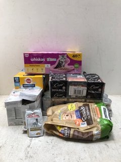 QTY OF ASSORTED PET FOOD ITEMS TO INCLUDE LARGE BREED RICH IN CHICKEN WITH TURKEY DOG FOOD 2KG - BBE: 07/09/2025: LOCATION - A13