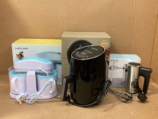 3 X KITCHEN APPLIANCES TO INCLUDE DIGITAL HAND MIXER: LOCATION - B5