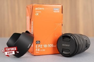 SONY E PZ 18-105MM F4 G OSS CAMERA LENS IN BLACK MODEL: SELP19105GM - RRP £419: LOCATION - FRONT BOOTH