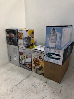 QTY OF HOUSEHOLD ITEMS TO INCLUDE KENWOOD CAN OPENER AND ELECTRIC EGG COOKER: LOCATION - C4