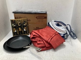 QTY OF HOUSEHOLD ITEMS TO INCLUDE NINJA FOODI 12 INCH FRYING PAN: LOCATION - B8