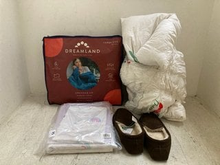 5 X GENERAL ITEMS TO INCLUDE DREAMLAND WARMING THROW - SIZE: 120 x 160 CM: LOCATION - A*