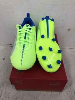 PUMA KIDS ULTRA 5 PLAY FOOTBALL SHOES - UK SIZE:13: LOCATION - C8