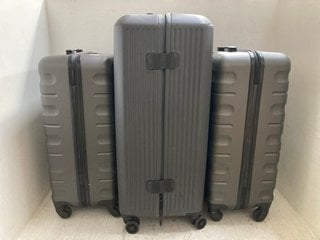 2 X JOHN LEWIS & PARTNERS HARD SHELL WHEELED MEDIUM SUITCASES IN GREY TO INCLUDE JOHN LEWIS & PARTNERS HARD SHELL WHEELED LARGE SUITCASE IN GREY: LOCATION - A-1