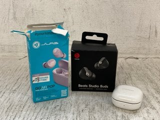 3 X ASSORTED EARPHONES TO INCLUDE JLAB GO AIR POP TRUE WIRELESS EARPHONES IN WHITE: LOCATION - D11