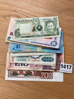 A COLLECTION OF VINTAGE INTERNATIONAL BANKNOTES: LOCATION - CR