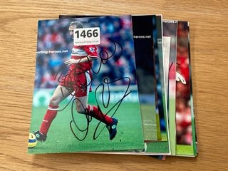 20 X SIGNED PHOTOS OF FOOTBALLERS TO INCLUDE RAY PARLOUR: LOCATION - CR