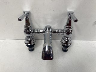 TRADITIONAL STYLED LEVER ACTION DECK MOUNTED BATH FILLER IN CHROME - RRP £315: LOCATION - R1