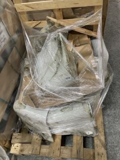 (COLLECTION ONLY) PALLET OF CERAMIC SEMI PEDESTALS: LOCATION - D6