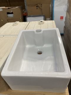 (COLLECTION ONLY) TRADITIONAL CERAMIC SINGLE BOWL BELFAST SINK 590 X 450 X 250MM - RRP £345: LOCATION - D7