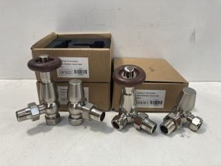 QTY OF ASSORTED TRV VALVES WITH LOCK SHIELDS - RRP £270: LOCATION - R1