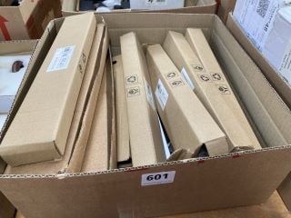 QTY OF ASSORTED RADIATOR PIPES & FLANGES & WALL STAYS - RRP £200: LOCATION - C4 TABLES