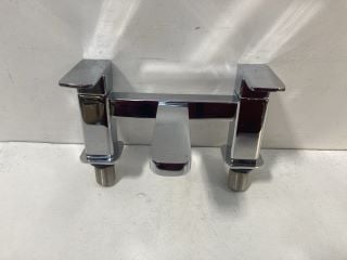 DECK MOUNTED BATH FILLER IN CHROME RRP £275: LOCATION - RACKING 2